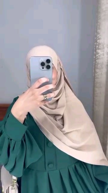 Khimar_Amira